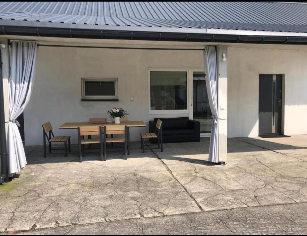 Letnia Oaza "Forsycja" Villa Sobienie Jeziory Buitenkant foto